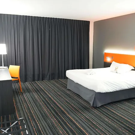 イビス スタイルズ サントル ガール 3* カーン