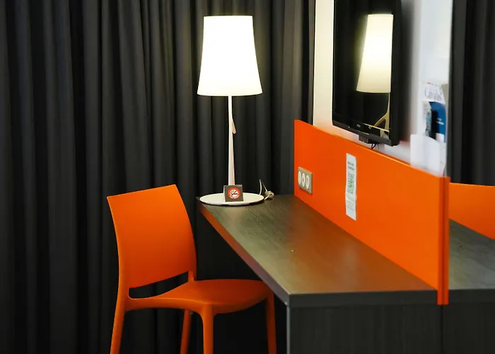 Ibis Styles Centre Gare Hotell 3*